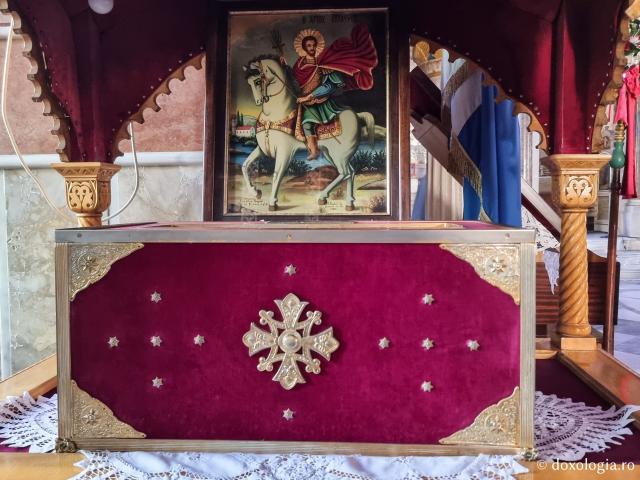Moaștele Sfântului Mucenic Isidor - Catedrala Mitropolitană din Chios – locul unde a fost hirotonit diacon Sfântul Ierarh Nectarie