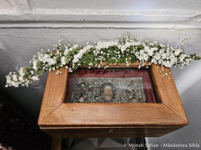 Moaștele Sfântului Macarie Notara - Pași de pelerin la Biserica „Sfântul Macarie Notara” din Vrontados – Insula Chios, Grecia