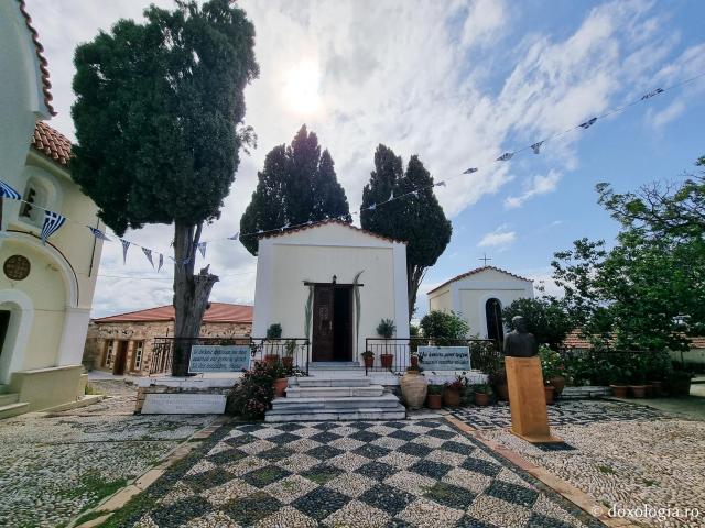 Osuarul de la Mănăstirea „Sfântul Mare Mucenic Mina” din Chios