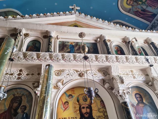 Paraclisul Mănăstirii „Sfinții Împărați Constantin și Elena” din Insula Chios