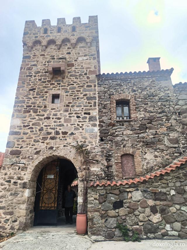 Pași de pelerin la Mănăstirea Pithariu din Lesvos