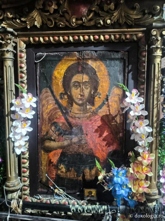 Icoană făcătoare de minuni a Sfântului Arhanghel Mihail din secolul al IV-lea - Pași de pelerin la Mănăstirea Pithariu din Lesvos