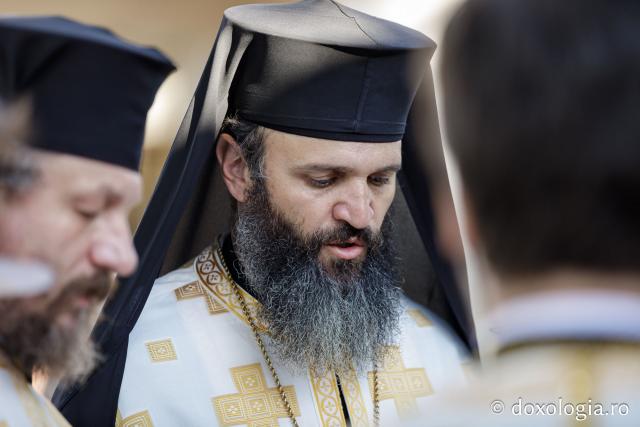 (Foto) Prohodul Maicii Domnului la Mănăstirea Văratec