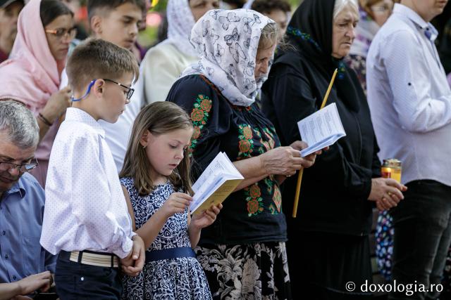 (Foto) Prohodul Maicii Domnului la Mănăstirea Văratec