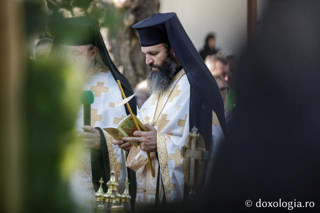 (Foto) Prohodul Maicii Domnului la Mănăstirea Văratec