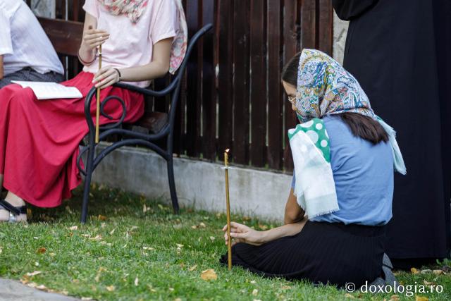 (Foto) Prohodul Maicii Domnului la Mănăstirea Văratec