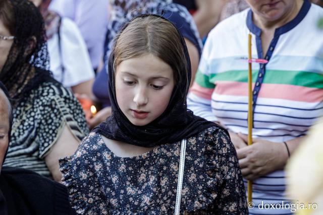 (Foto) Prohodul Maicii Domnului la Mănăstirea Văratec