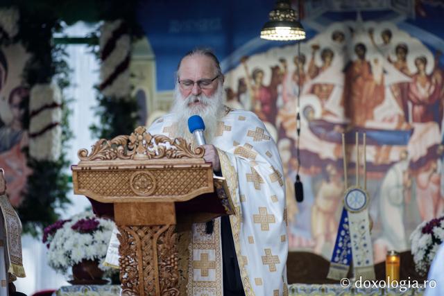 (Foto) Prohodul Maicii Domnului la Mănăstirea Văratec