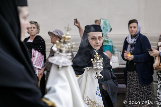 (Foto) Prohodul Maicii Domnului la Mănăstirea Văratec