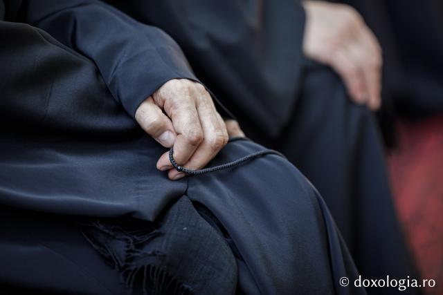 (Foto) Sub ocrotirea Maicii Domnului: Sobor de ierarhi și popor credincios la hramul Mănăstirii Văratec