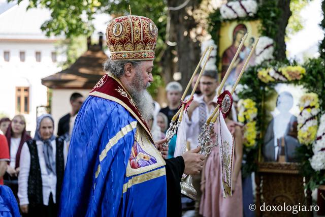 (Foto) Priveghere în cinstea Sfântului Cuvios Iosif la Mănăstirea Văratec