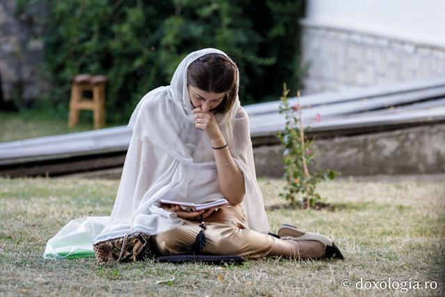 (Foto) Priveghere în cinstea Sfântului Cuvios Iosif la Mănăstirea Văratec