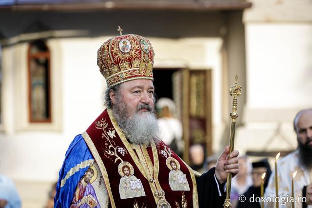 (Foto) Priveghere în cinstea Sfântului Cuvios Iosif la Mănăstirea Văratec