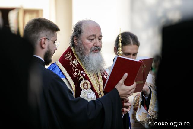 (Foto) Priveghere în cinstea Sfântului Cuvios Iosif la Mănăstirea Văratec