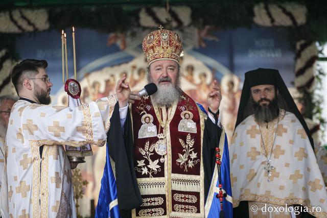 (Foto) Priveghere în cinstea Sfântului Cuvios Iosif la Mănăstirea Văratec