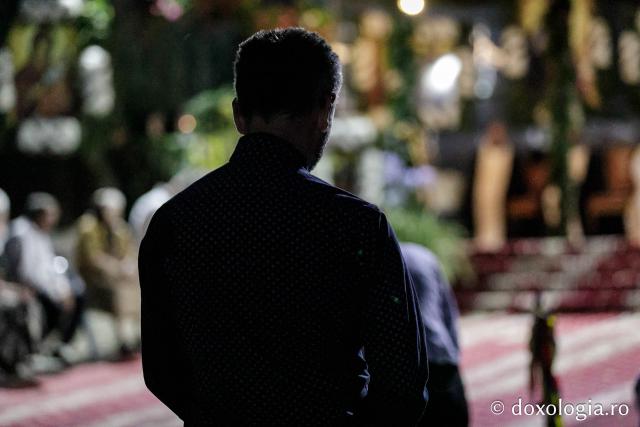 (Foto) Priveghere în cinstea Sfântului Cuvios Iosif la Mănăstirea Văratec