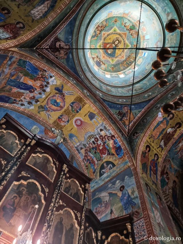 Catedrala „Sfântul Nicolae și Sfântul Alexandru” din Sulina – ctitoria Regelui Carol I / Foto: Magda Buftea Catedrala „Sfântul Nicolae și Sfântul Alexandru” din Sulina – ctitoria Regelui Carol I