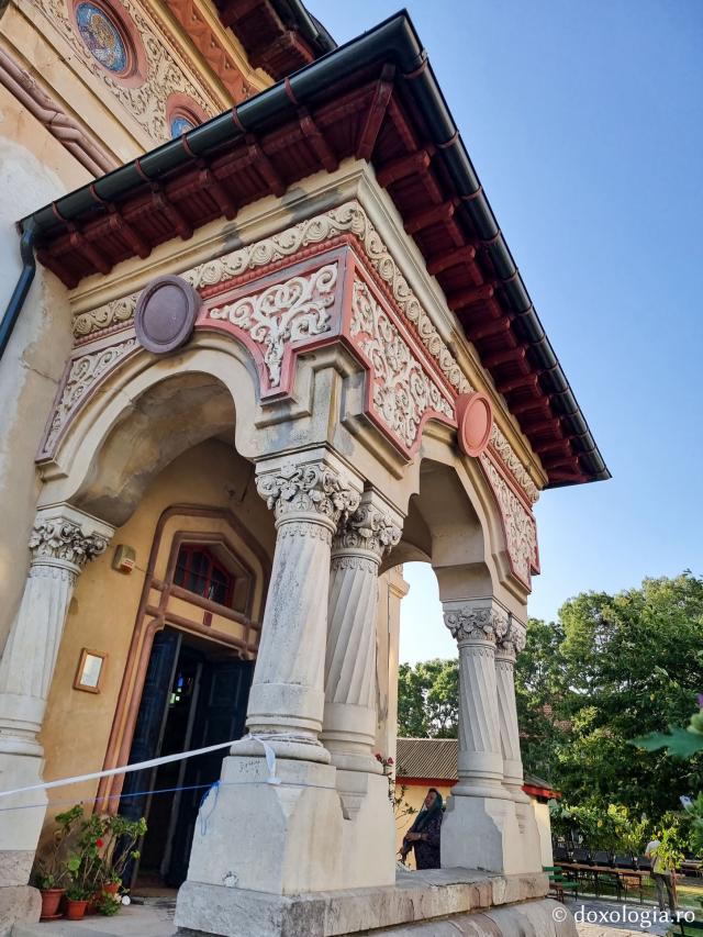 Catedrala „Sfântul Nicolae și Sfântul Alexandru” din Sulina – ctitoria Regelui Carol I / Foto: Magda Buftea Catedrala „Sfântul Nicolae și Sfântul Alexandru” din Sulina – ctitoria Regelui Carol I