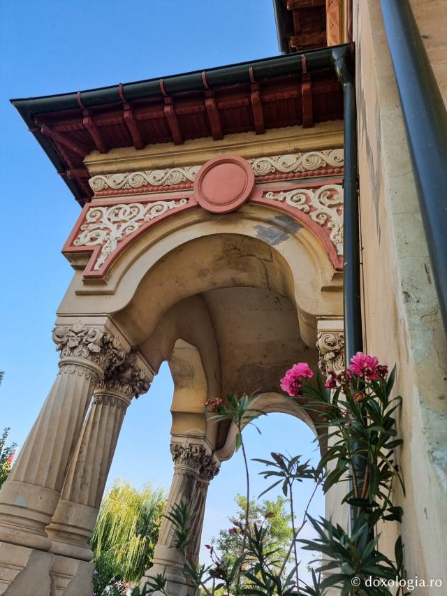 Catedrala „Sfântul Nicolae și Sfântul Alexandru” din Sulina – ctitoria Regelui Carol I / Foto: Magda Buftea Catedrala „Sfântul Nicolae și Sfântul Alexandru” din Sulina – ctitoria Regelui Carol I