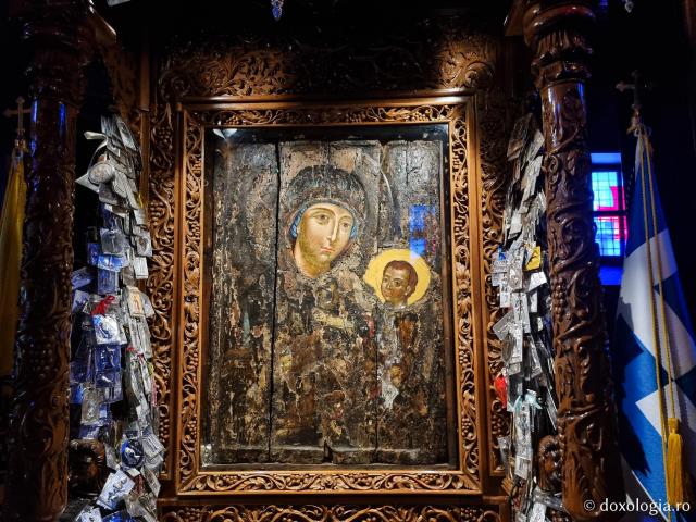 Icoana Maicii Domnului „Grabnic-Ascultătoarea” din Biserica „Panaghia Gorgoepikoos” din Tesalonic / Foto: Magda Buftea Icoana Maicii Domnului „Grabnic-Ascultătoarea” din Biserica „Panaghia Gorgoepikoos” din Tesalonic
