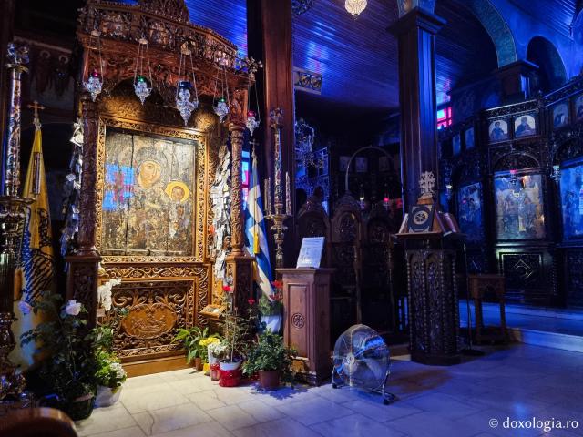 Icoana Maicii Domnului „Grabnic-Ascultătoarea” din Biserica „Panaghia Gorgoepikoos” din Tesalonic / Foto: Magda Buftea Icoana Maicii Domnului „Grabnic-Ascultătoarea” din Biserica „Panaghia Gorgoepikoos” din Tesalonic