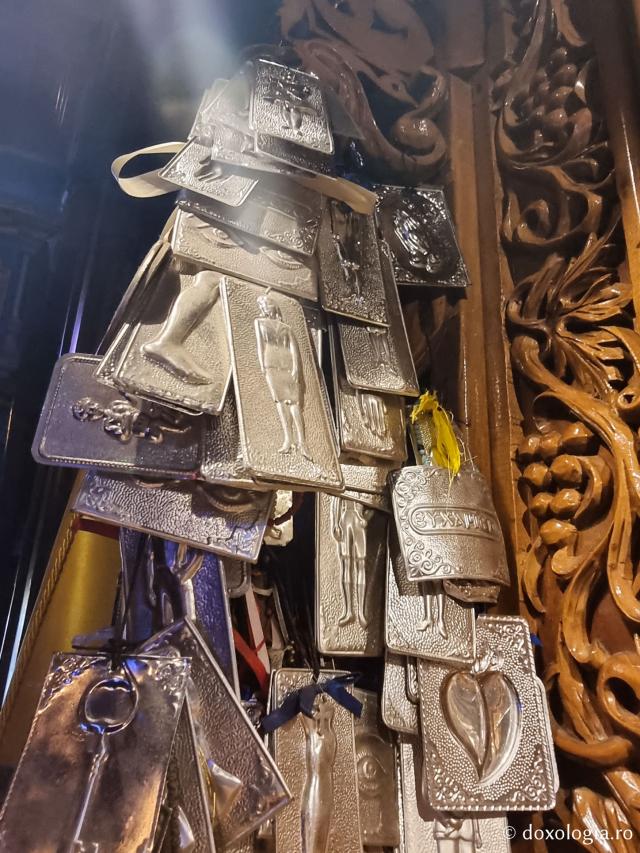 Icoana Maicii Domnului „Grabnic-Ascultătoarea” din Biserica „Panaghia Gorgoepikoos” din Tesalonic / Foto: Magda Buftea Icoana Maicii Domnului „Grabnic-Ascultătoarea” din Biserica „Panaghia Gorgoepikoos” din Tesalonic