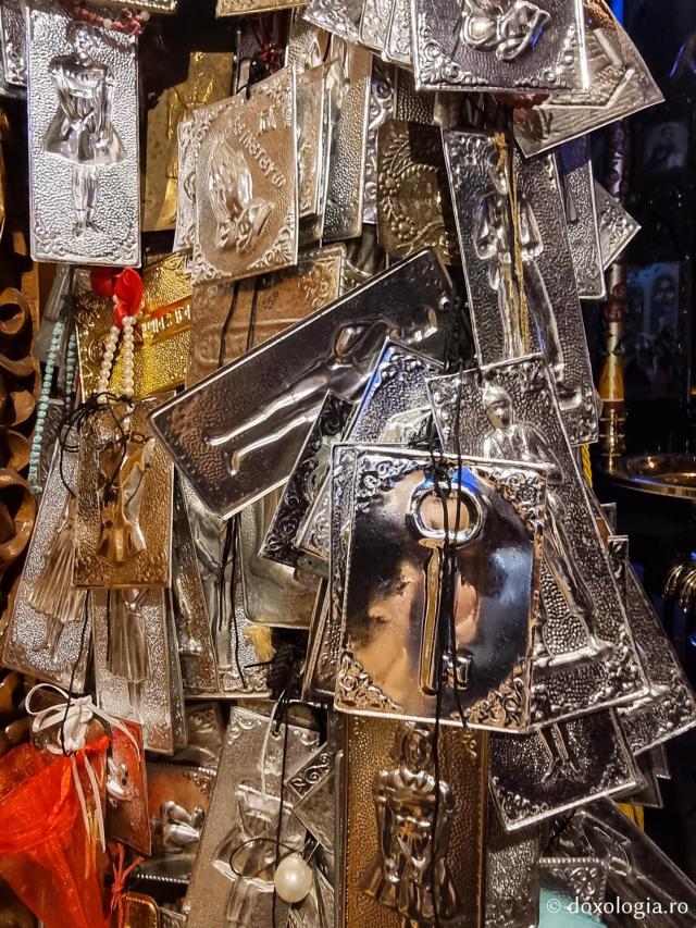 Icoana Maicii Domnului „Grabnic-Ascultătoarea” din Biserica „Panaghia Gorgoepikoos” din Tesalonic / Foto: Magda Buftea Icoana Maicii Domnului „Grabnic-Ascultătoarea” din Biserica „Panaghia Gorgoepikoos” din Tesalonic