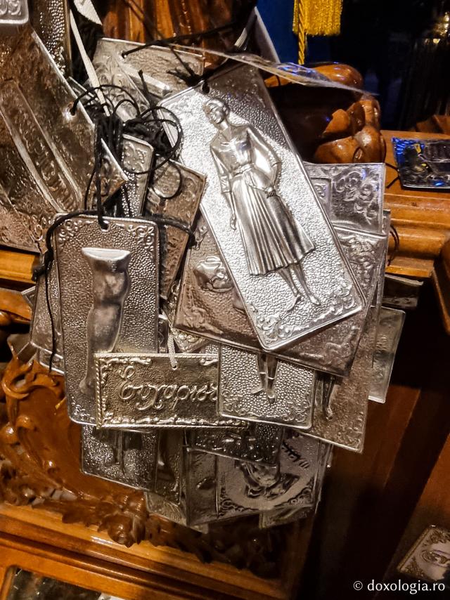 Icoana Maicii Domnului „Grabnic-Ascultătoarea” din Biserica „Panaghia Gorgoepikoos” din Tesalonic / Foto: Magda Buftea Icoana Maicii Domnului „Grabnic-Ascultătoarea” din Biserica „Panaghia Gorgoepikoos” din Tesalonic