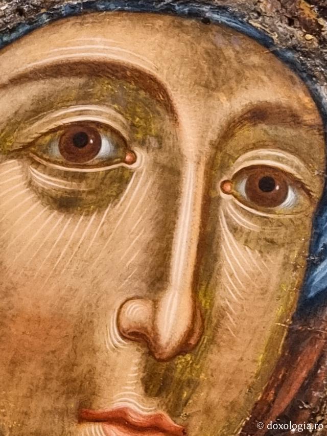 Icoana Maicii Domnului „Grabnic-Ascultătoarea” din Biserica „Panaghia Gorgoepikoos” din Tesalonic / Foto: Magda Buftea Icoana Maicii Domnului „Grabnic-Ascultătoarea” din Biserica „Panaghia Gorgoepikoos” din Tesalonic