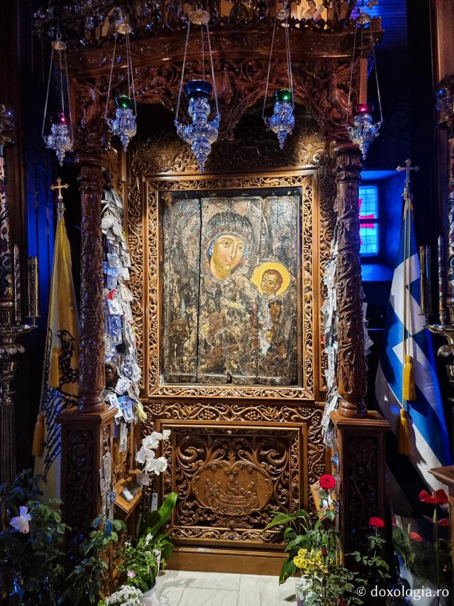 Icoana Maicii Domnului „Grabnic-Ascultătoarea” din Biserica „Panaghia Gorgoepikoos” din Tesalonic / Foto: Magda Buftea Icoana Maicii Domnului „Grabnic-Ascultătoarea” din Biserica „Panaghia Gorgoepikoos” din Tesalonic