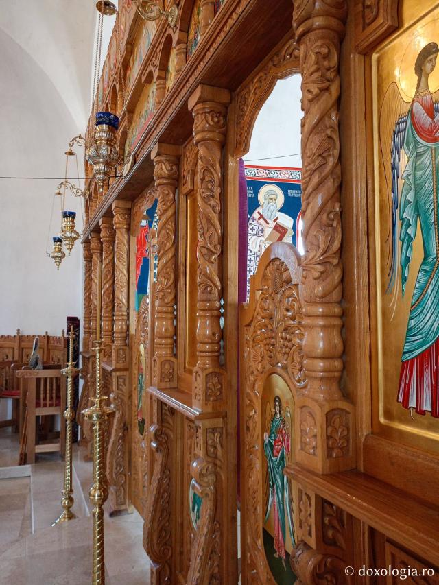 Pași de pelerin la Biserica „Buna Vestire” din Delta Dunării