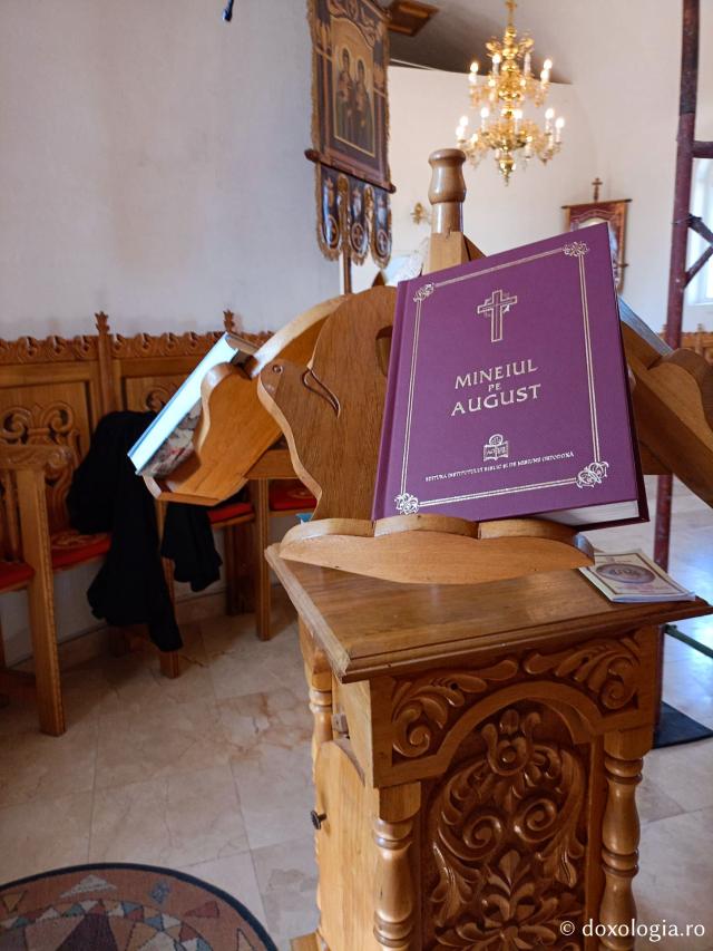 Pași de pelerin la Biserica „Buna Vestire” din Delta Dunării