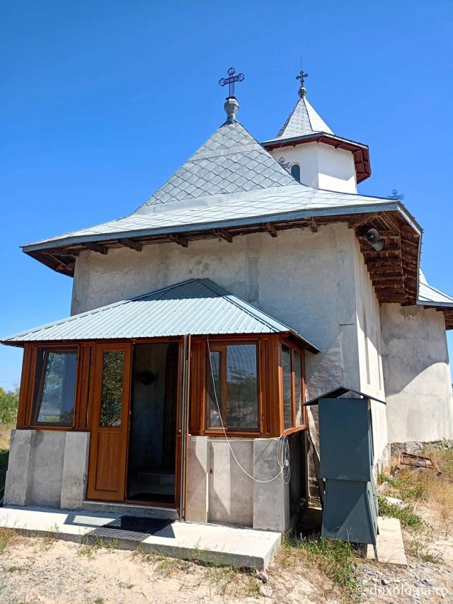 Pași de pelerin la Biserica „Buna Vestire” din Delta Dunării
