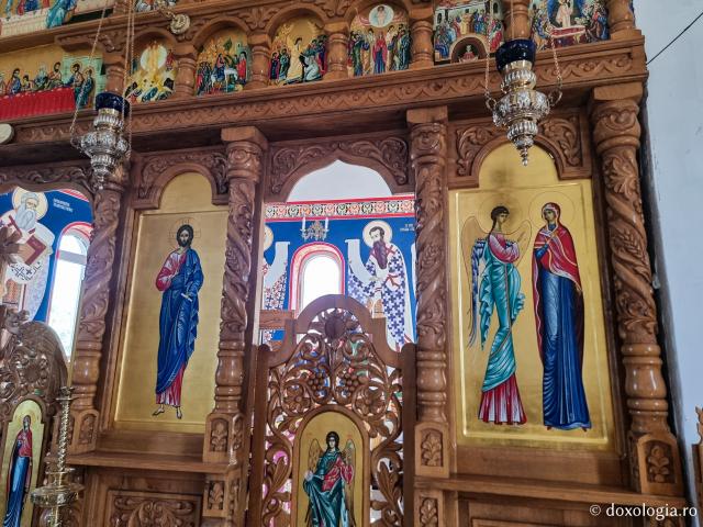 Pași de pelerin la Biserica „Buna Vestire” din Delta Dunării