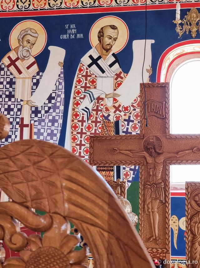 Pași de pelerin la Biserica „Buna Vestire” din Delta Dunării