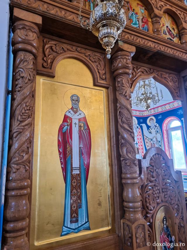 Pași de pelerin la Biserica „Buna Vestire” din Delta Dunării