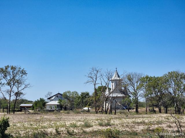 Pași de pelerin la Biserica „Buna Vestire” din Delta Dunării