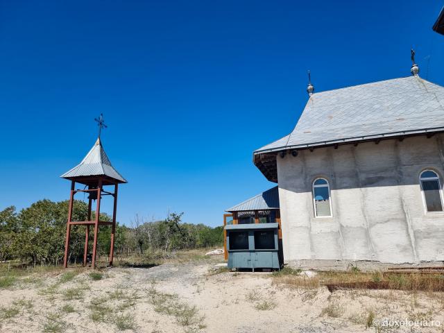 Pași de pelerin la Biserica „Buna Vestire” din Delta Dunării