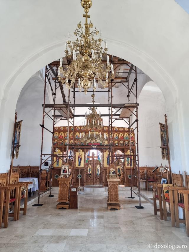 Pași de pelerin la Biserica „Buna Vestire” din Delta Dunării