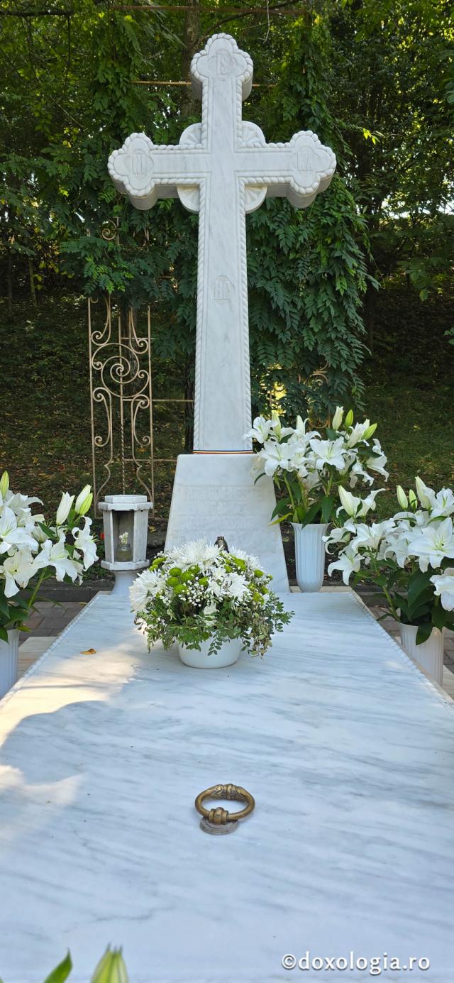 (Foto) Mănăstirea Recea