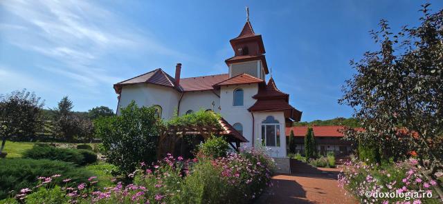 Mănăstirea „Sfântul Mare Mucenic Gheorghe” – Bunești