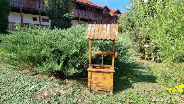 Mănăstirea „Sfântul Mare Mucenic Gheorghe” – Bunești