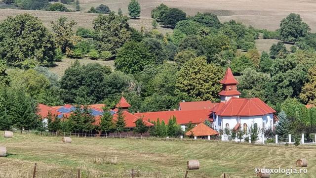 Mănăstirea „Sfântul Mare Mucenic Gheorghe” – Bunești