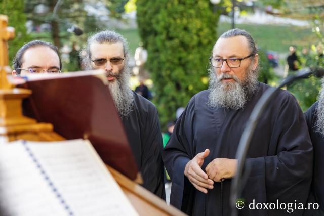 Priveghere în cinstea Sfintei Teodora de la Sihla la Mănăstirea Sihăstria