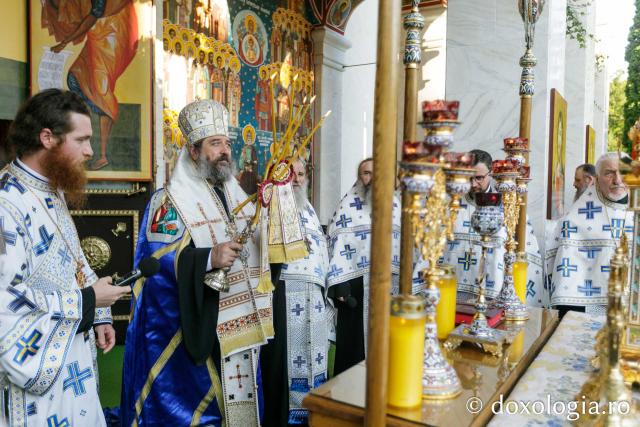 Priveghere în cinstea Sfintei Teodora de la Sihla la Mănăstirea Sihăstria