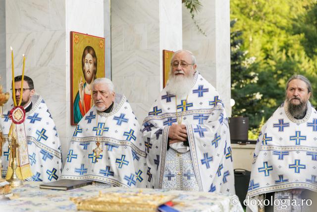 Priveghere în cinstea Sfintei Teodora de la Sihla la Mănăstirea Sihăstria