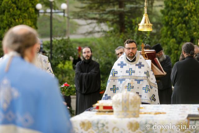Priveghere în cinstea Sfintei Teodora de la Sihla la Mănăstirea Sihăstria