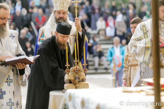 Priveghere în cinstea Sfintei Teodora de la Sihla la Mănăstirea Sihăstria