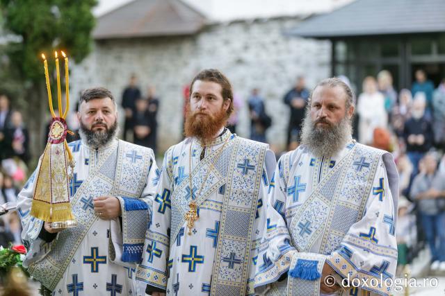 Priveghere în cinstea Sfintei Teodora de la Sihla la Mănăstirea Sihăstria