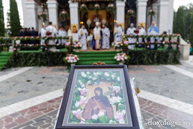 Priveghere în cinstea Sfintei Teodora de la Sihla la Mănăstirea Sihăstria